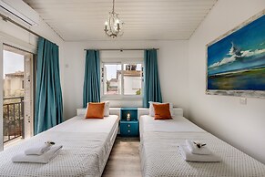 Larnaca Seaside Villa Marina 44