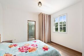 Villa in Flayosc With Private Pool