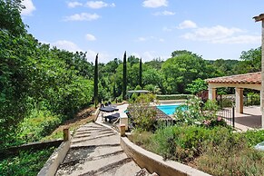 Villa in Flayosc With Private Pool