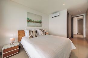 Palmetto Beach by MOME