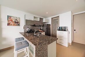 Palmetto Beach by MOME