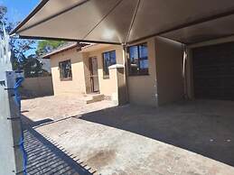 Duminy Guest Lodge