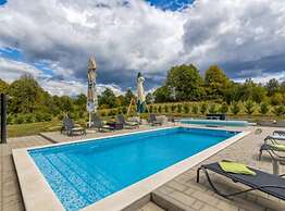 Holiday Home Mali Raj