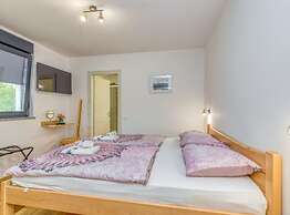 Holiday Home Mali Raj