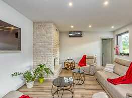 Holiday Home Mali Raj