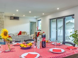 Holiday Home Mali Raj