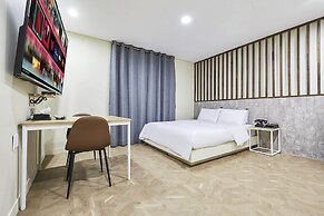 FILM37.2HOTEL