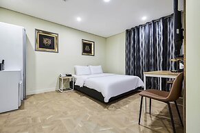 FILM37.2HOTEL