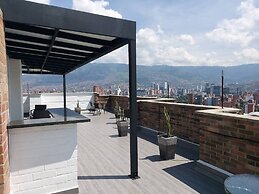 penthouse jacuzzi rooftop fun in the sun