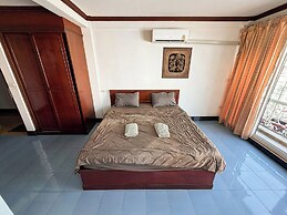 Green Hotel