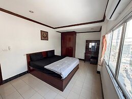 Green Hotel