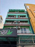 Green Hotel