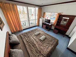 Green Hotel
