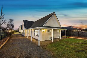 Aroha Motel
