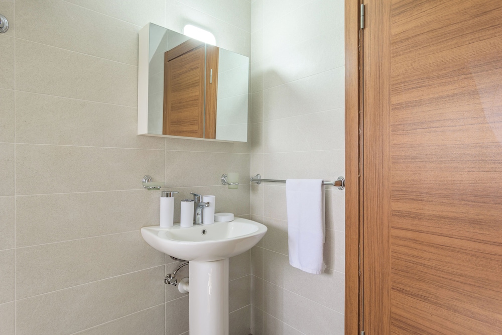 Glow Studios & Apartments in Batroun