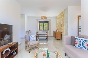 Glow Studios & Apartments in Batroun