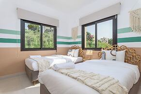 Glow Studios & Apartments in Batroun
