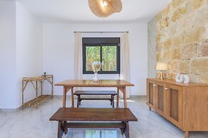 Glow Studios & Apartments in Batroun