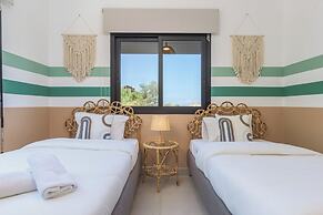 Glow Studios & Apartments in Batroun