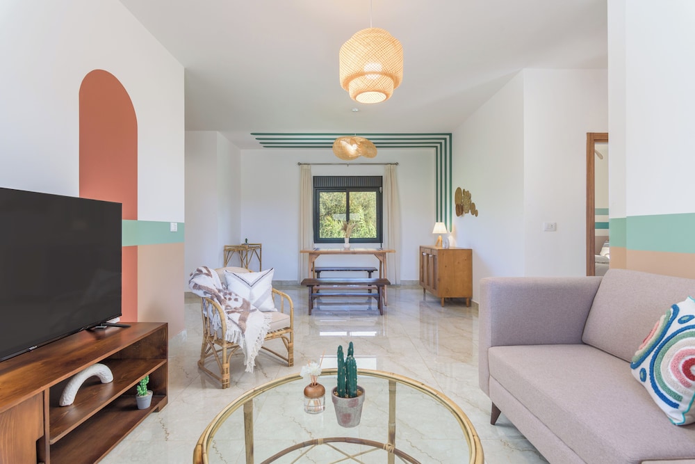 Glow Studios & Apartments in Batroun