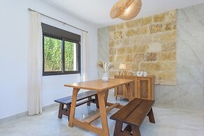 Glow Studios & Apartments in Batroun