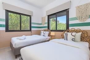Glow Studios & Apartments in Batroun