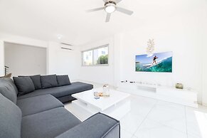 Elite Blu Heights Villa