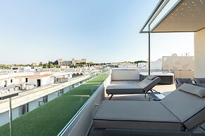 Philia Center Suites