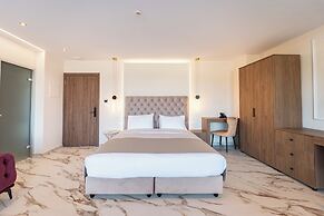 Philia Center Suites