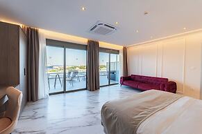 Philia Center Suites