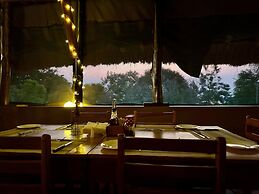 Bwana Tembo Safari Camp