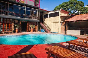 HOTEL MIRAVA