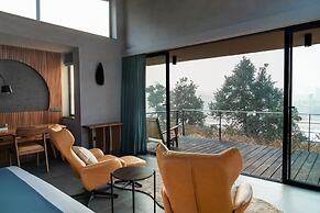 Outpost 12 - A Sinali Experience - Kanha