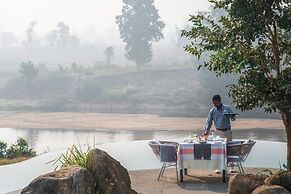 Outpost 12 - A Sinali Experience - Kanha