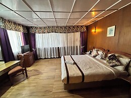 Orangepetal Comfort Himalayan Resort
