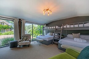 Lavender Lodge