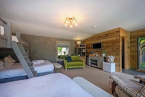 Lavender Lodge