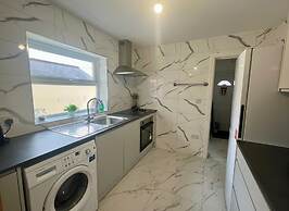 Construction Crew Quarters:5brfree Wifi & Parking