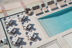 Avant Blue Boutique Hotel