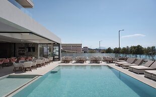Avant Blue Boutique Hotel