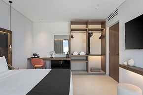 Avant Blue Boutique Hotel