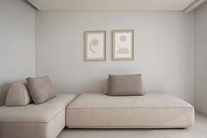 Avant Blue Boutique Hotel