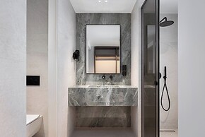 Avant Blue Boutique Hotel