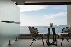Avant Blue Boutique Hotel