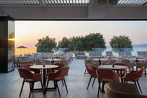 Avant Blue Boutique Hotel