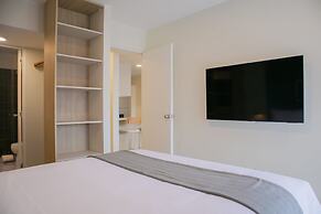 w Charming 2BR w Balcony in Miraflores