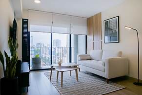 w Charming 2BR w Balcony in Miraflores