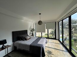w Elegant 7BR Home w Pool in Santa Eualia