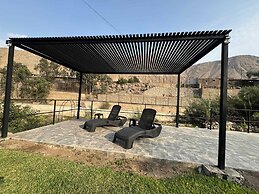 w Elegant 7BR Home w Pool in Santa Eualia