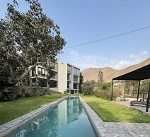 w Elegant 7BR Home w Pool in Santa Eualia